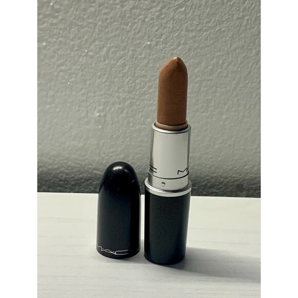 MAC Lustre Lipstick HUG ME #508- Nude Tone Frost Original Formula *USED - Picture 9 of 11